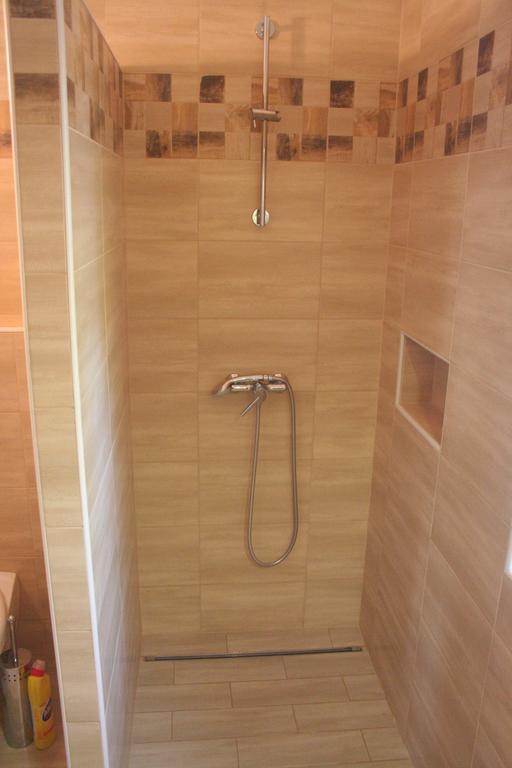 Malomko Apartman Zsira Экстерьер фото