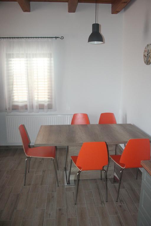 Malomko Apartman Zsira Экстерьер фото