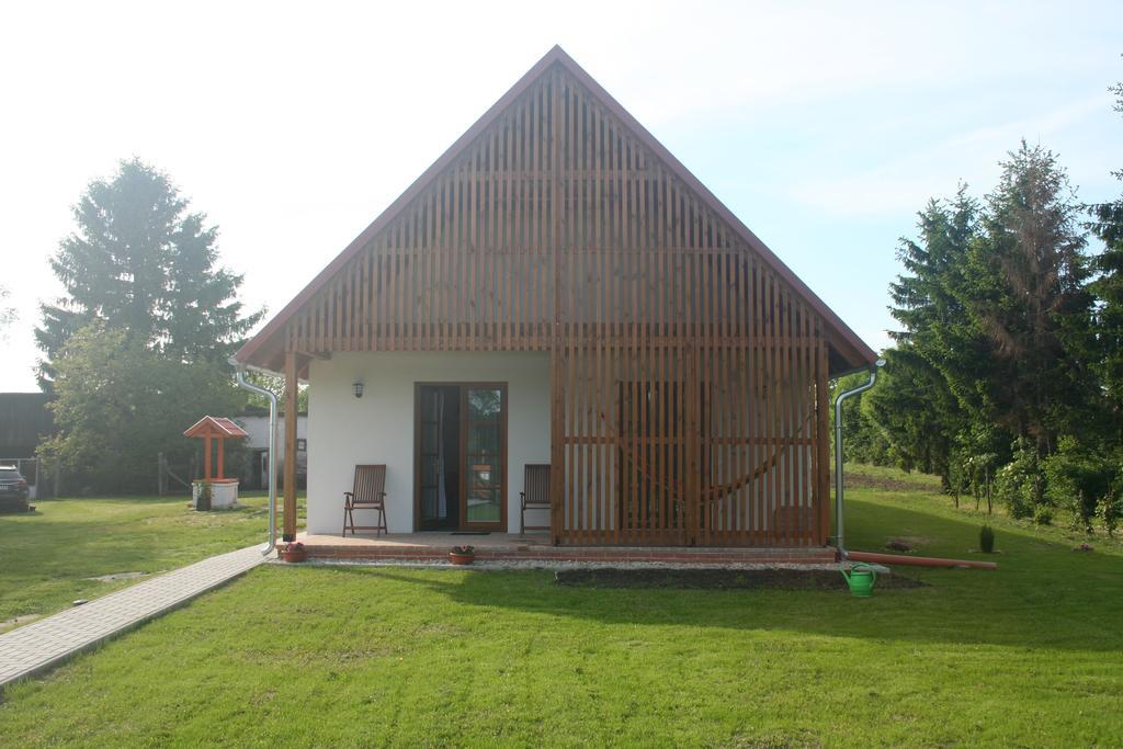 Malomko Apartman Zsira Экстерьер фото
